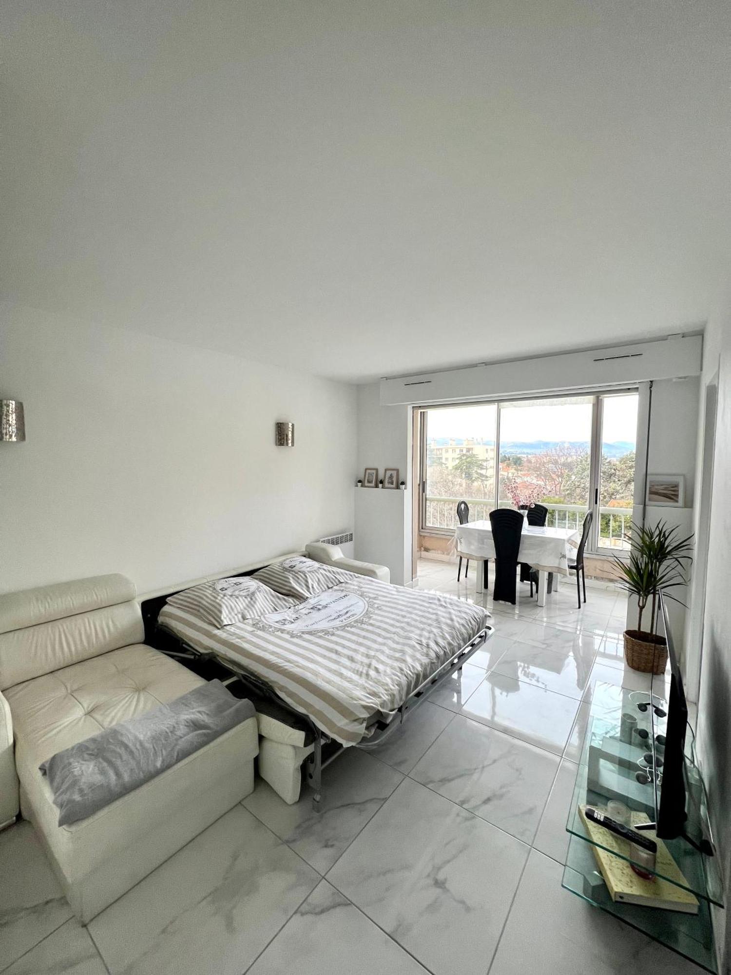 Studio 4 Couchages A 12 Min De La Plage A Pied Avec Wifi, Le Parking Est En Option أنتيب المظهر الخارجي الصورة