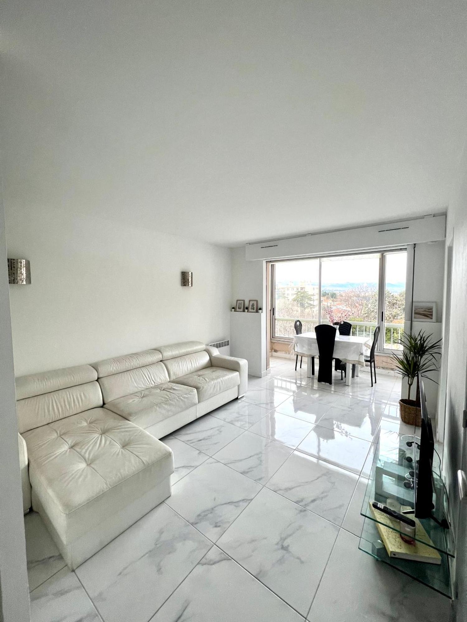 Studio 4 Couchages A 12 Min De La Plage A Pied Avec Wifi, Le Parking Est En Option أنتيب المظهر الخارجي الصورة